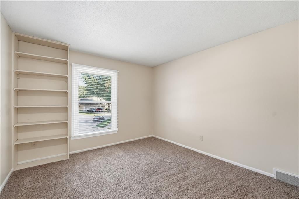 10230 Oakmont Circle — photo 48