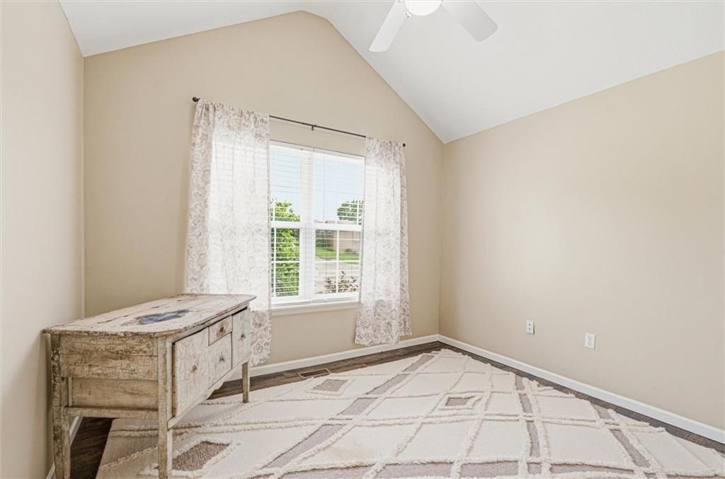 1305 SW Graystone Circle — photo 11