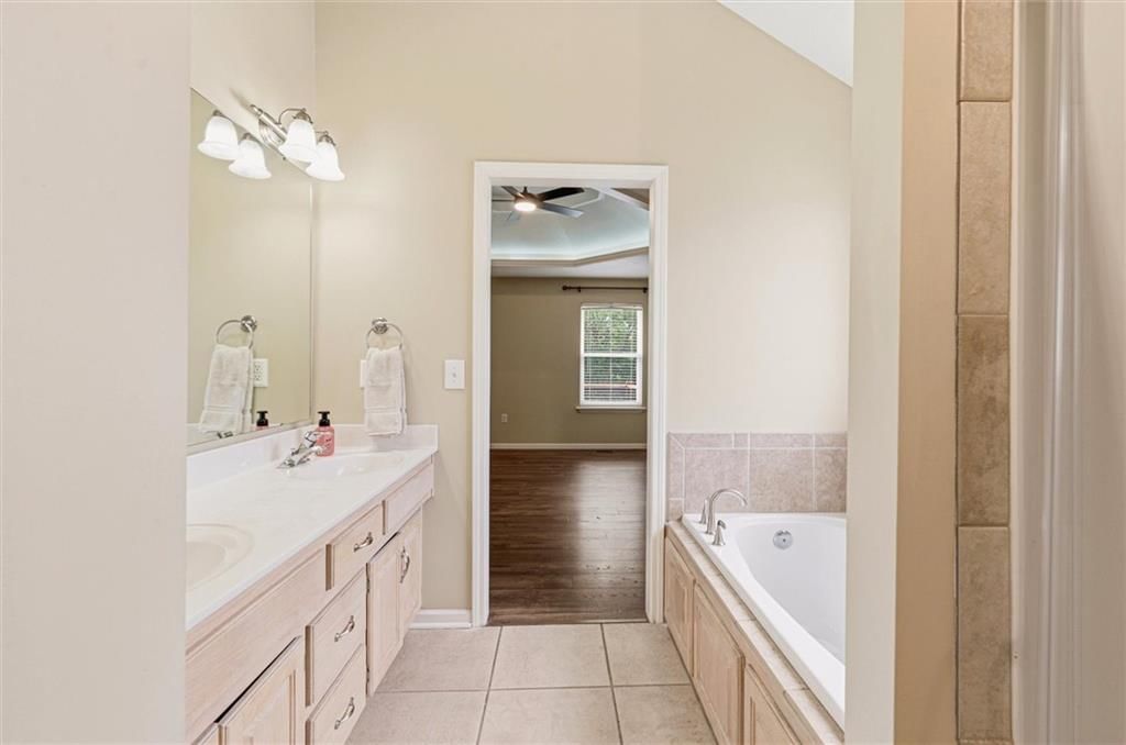 1305 SW Graystone Circle — photo 20