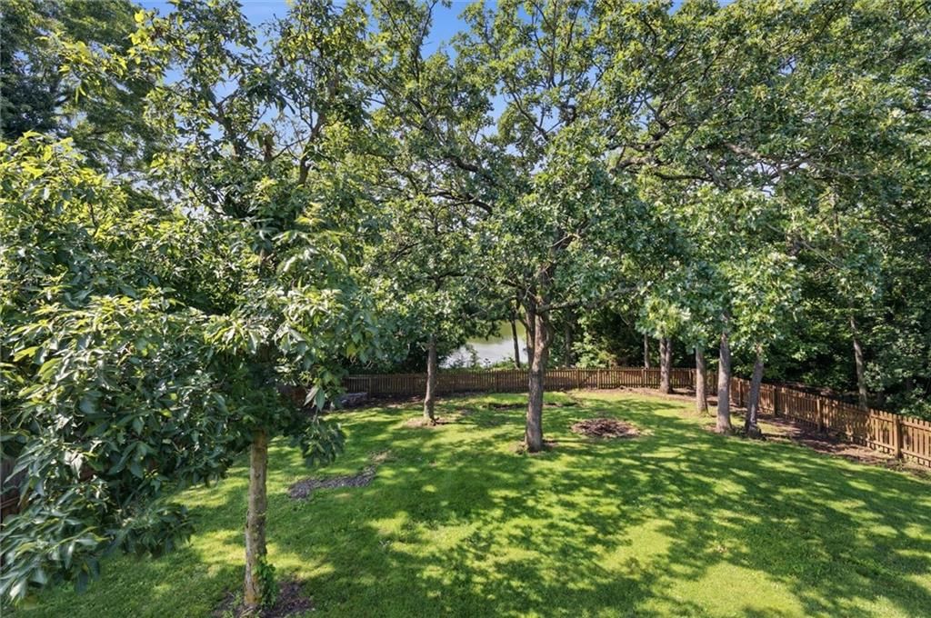 1305 SW Graystone Circle — photo 33