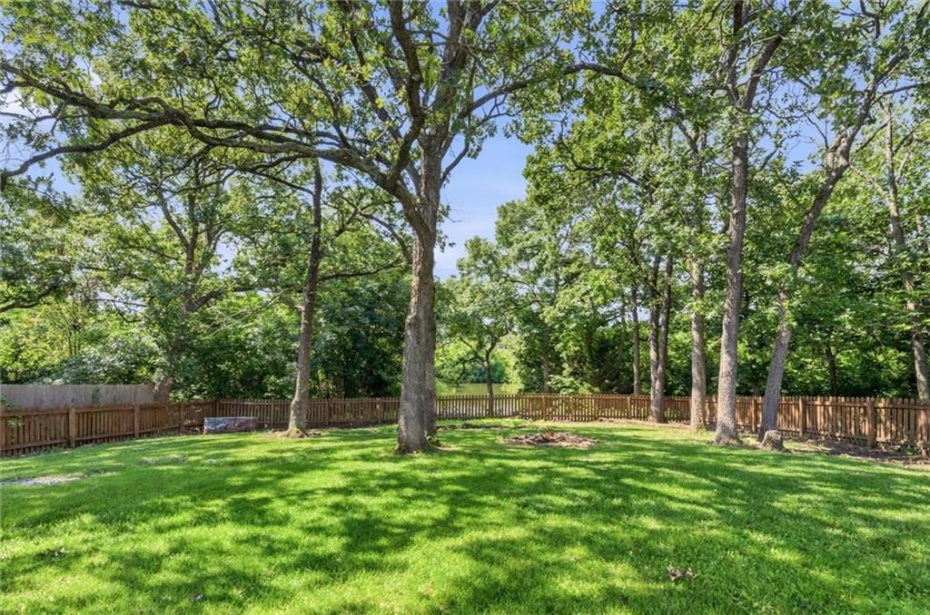 1305 SW Graystone Circle — photo 34