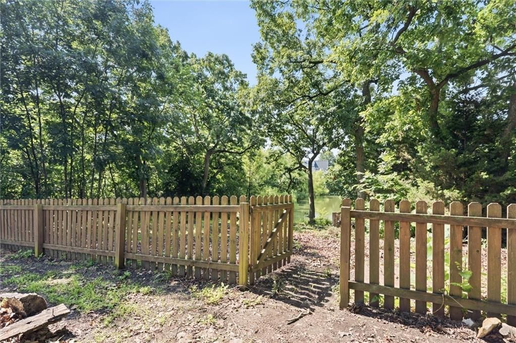 1305 SW Graystone Circle — photo 35