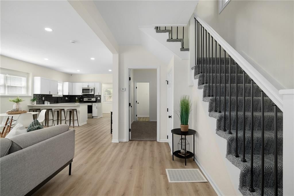 1227 Garfield Avenue — photo 4