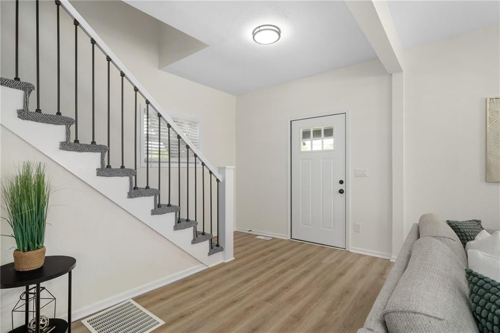 1227 Garfield Avenue — photo 5