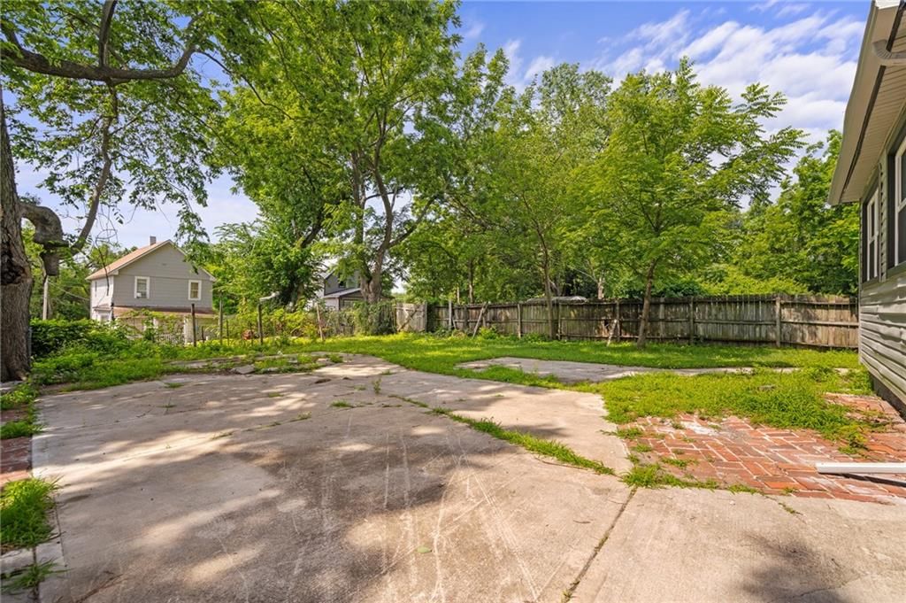 1227 Garfield Avenue — photo 31