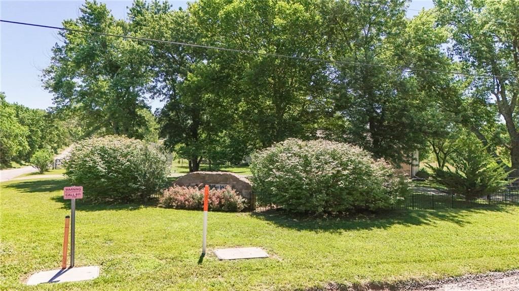 1748 E 800th Road — photo 42