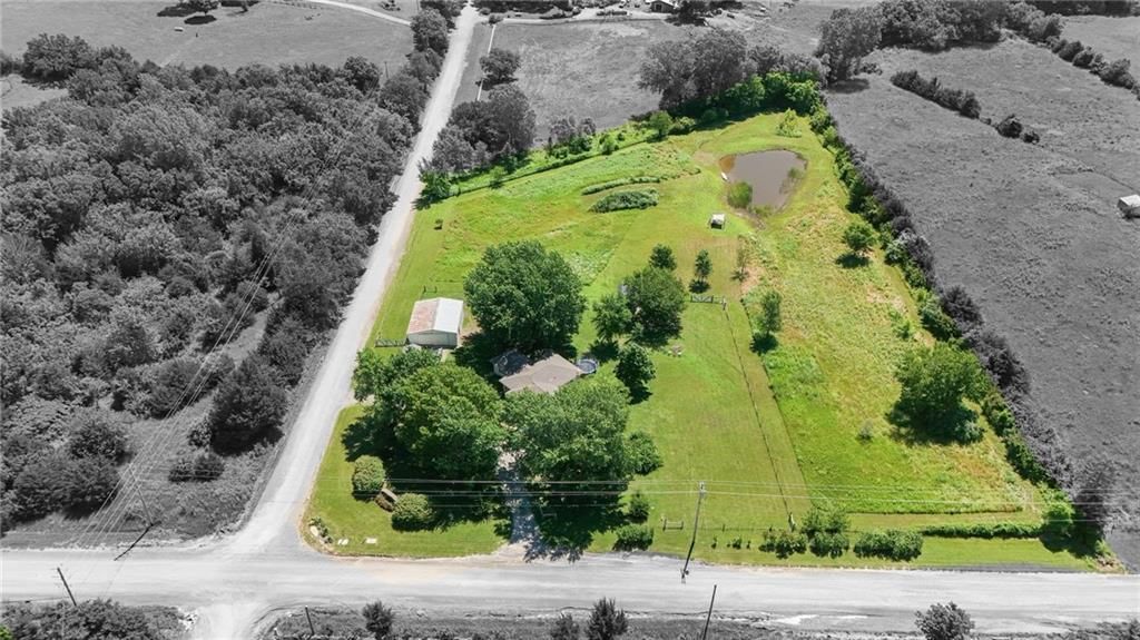 1748 E 800th Road — photo 43
