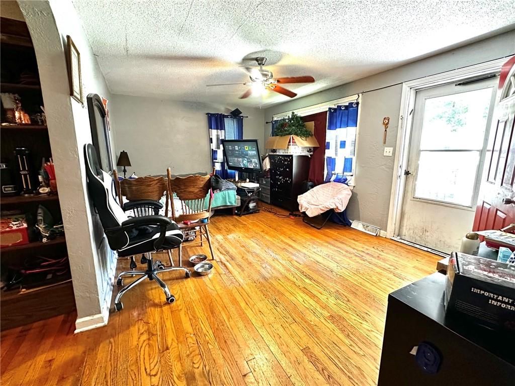4322 Oakland Avenue — photo 6