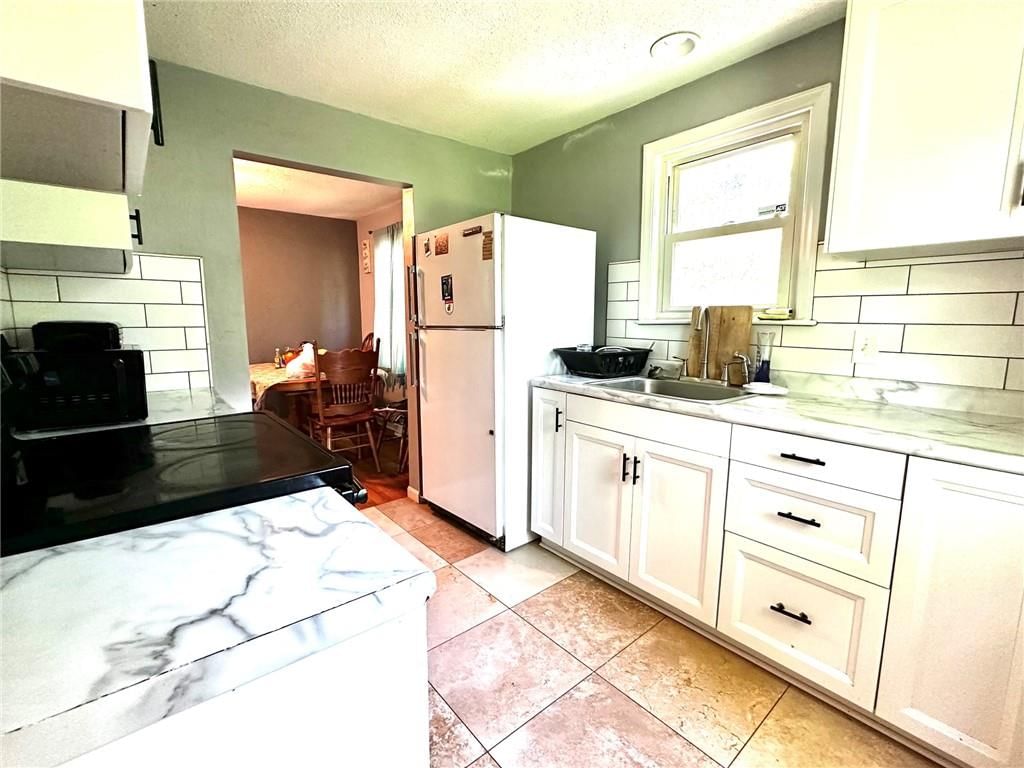 4322 Oakland Avenue — photo 9