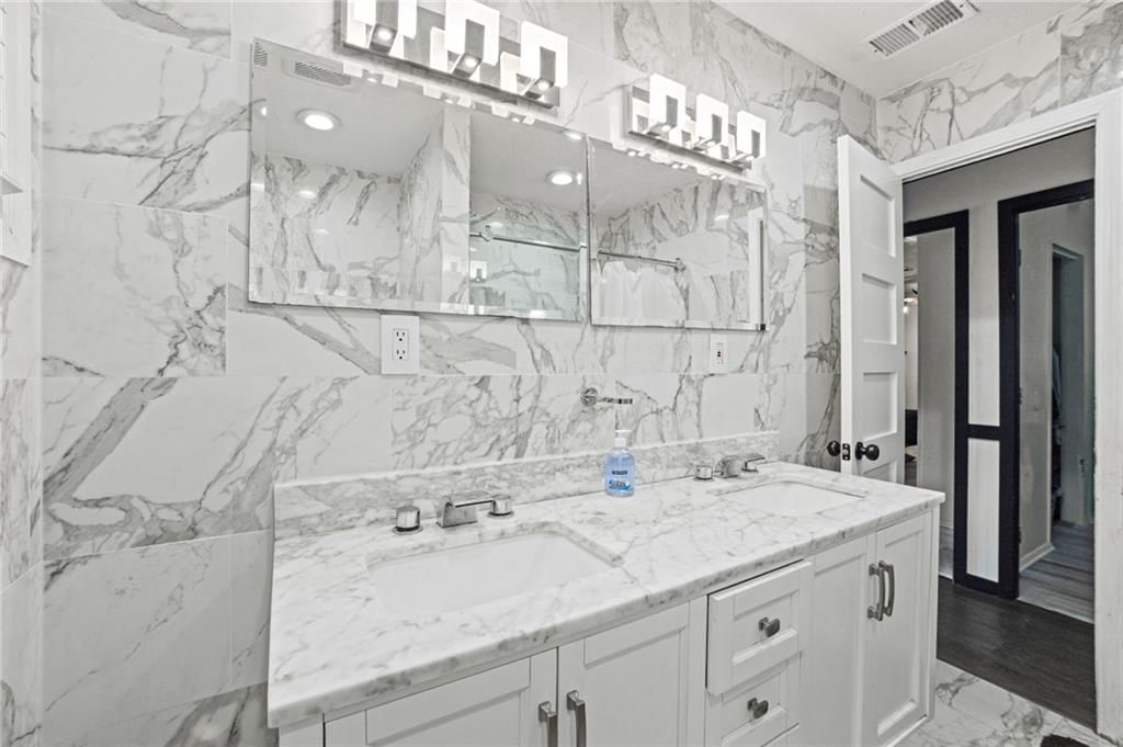 5308 N Michigan Avenue — photo 10