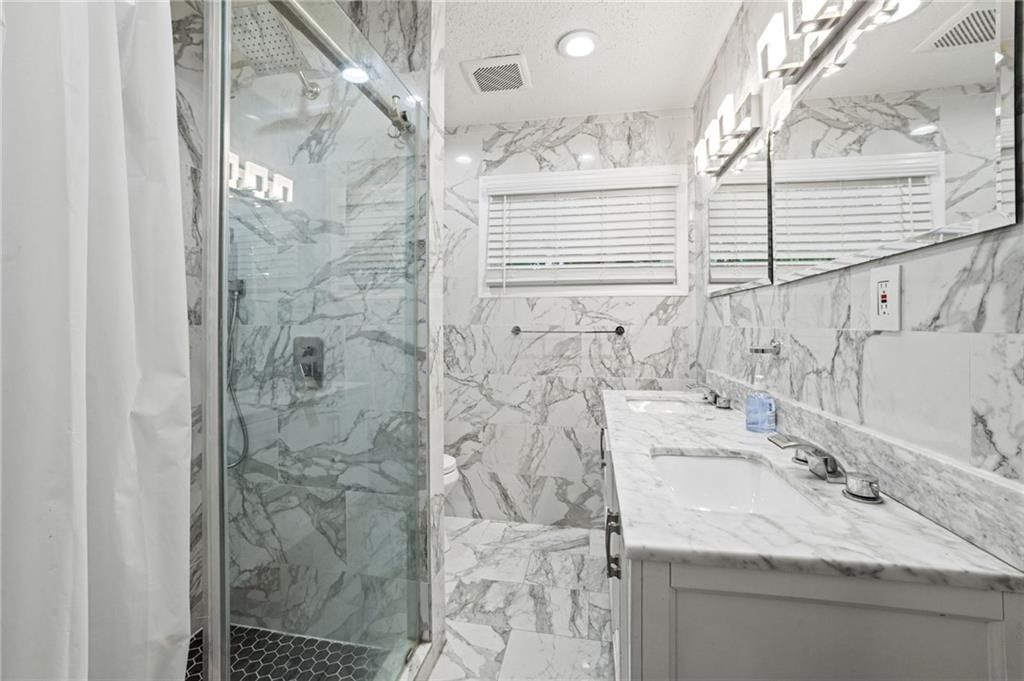 5308 N Michigan Avenue — photo 11