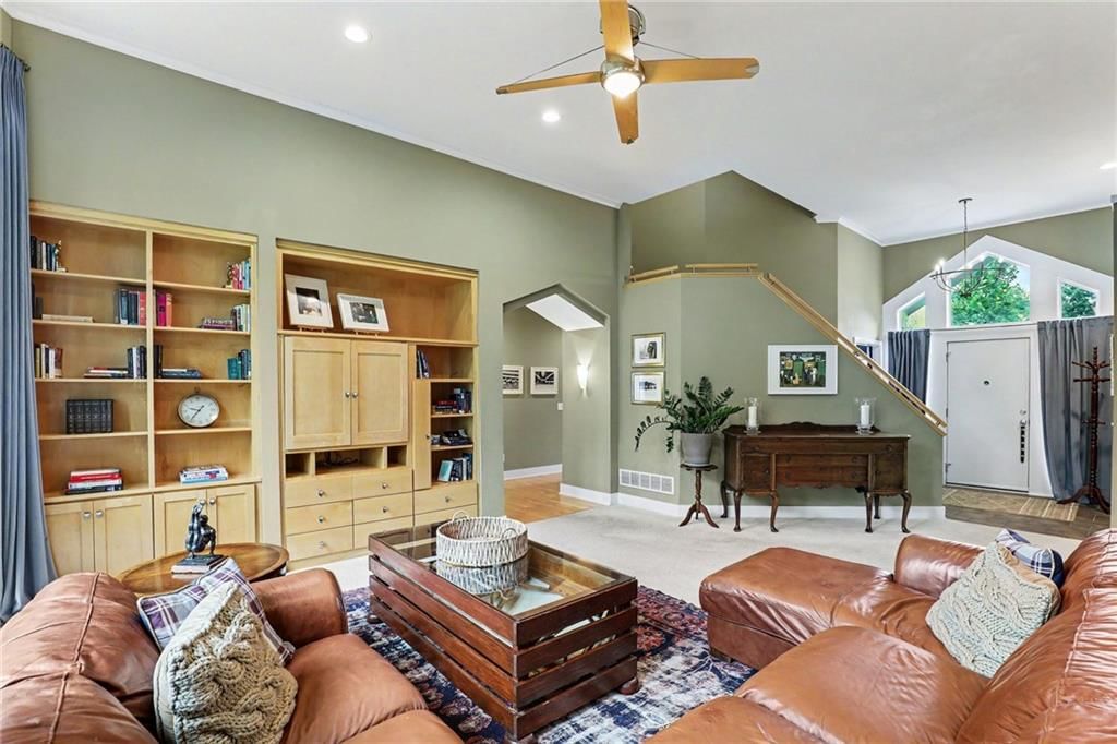 2520 SW Winterbond Circle — photo 8