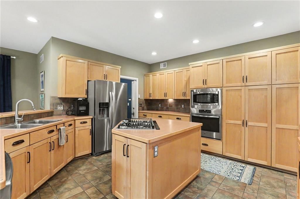 2520 SW Winterbond Circle — photo 9