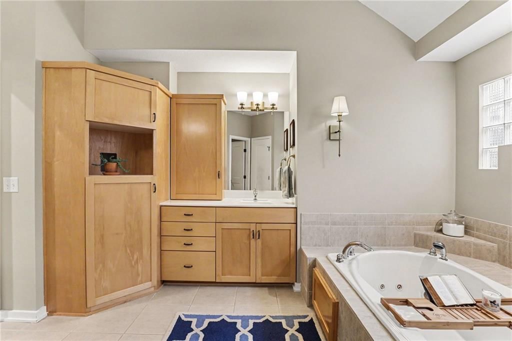 2520 SW Winterbond Circle — photo 25