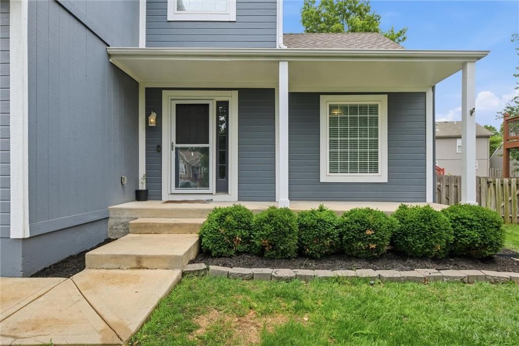 1044 N Troost Avenue — photo 3