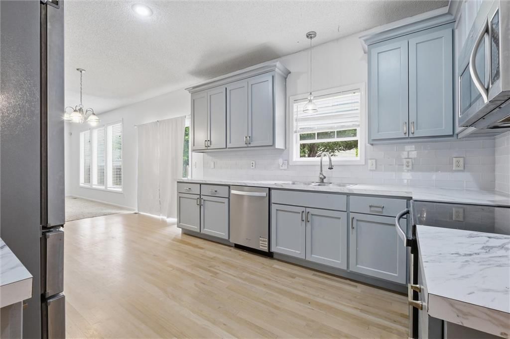 1044 N Troost Avenue — photo 12