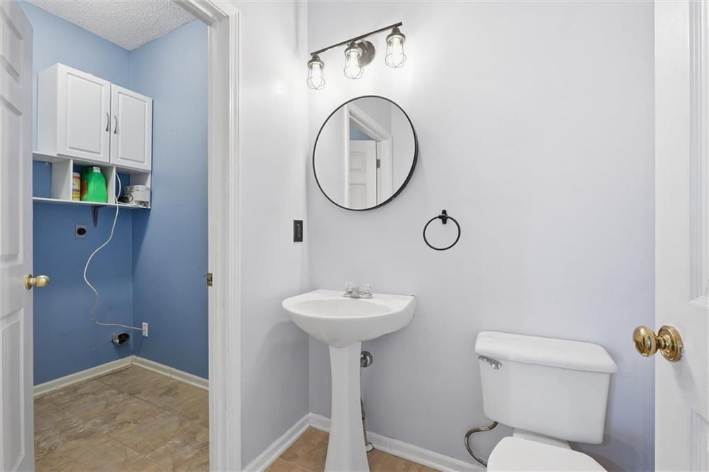 1044 N Troost Avenue — photo 14