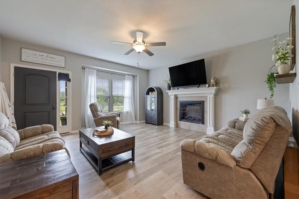 1203 SW Burns Circle — photo 4