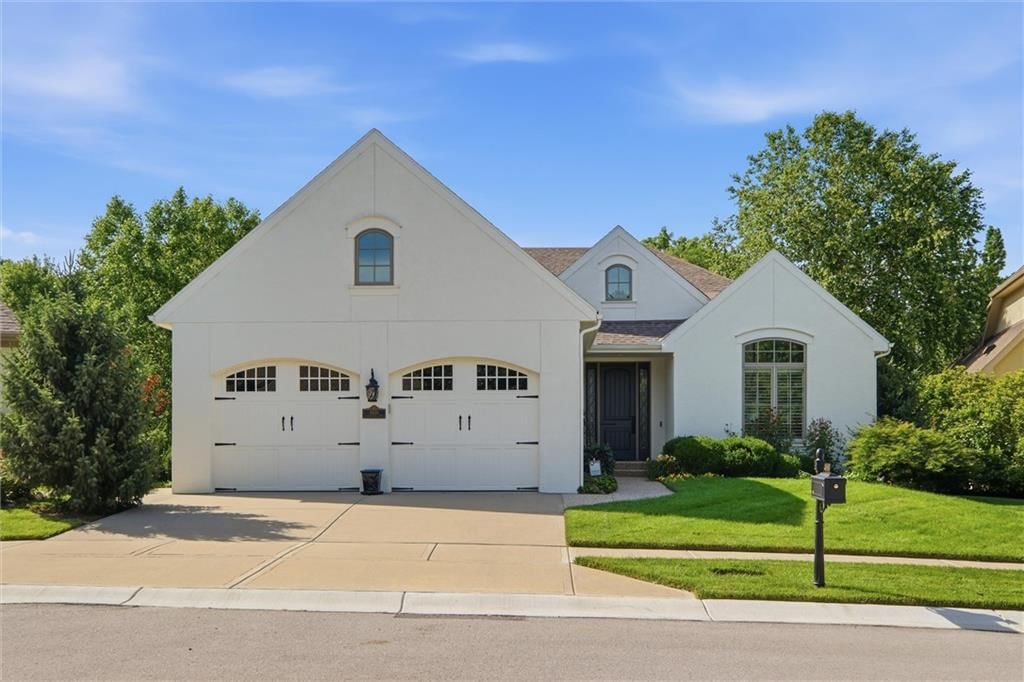 8430 N Donnelly Court — photo 2
