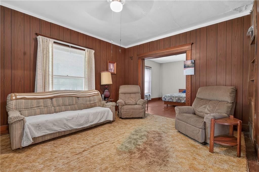 406 N Center Avenue — photo 25