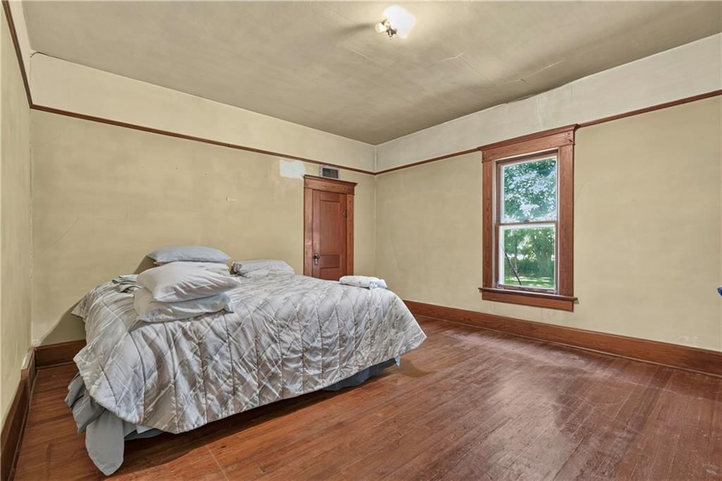 406 N Center Avenue — photo 30