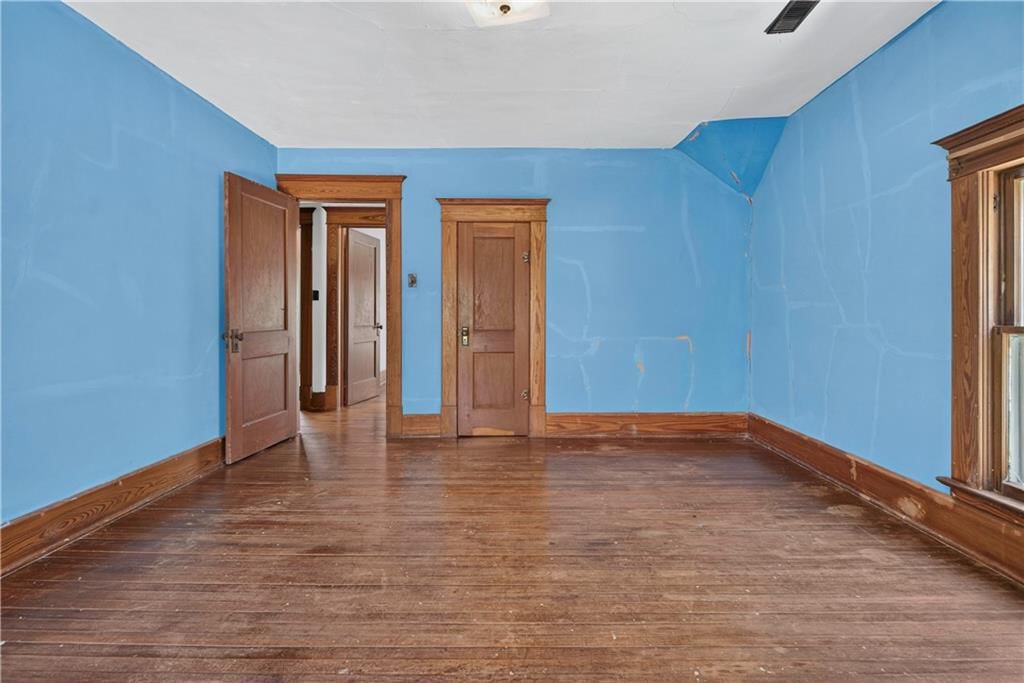 406 N Center Avenue — photo 38