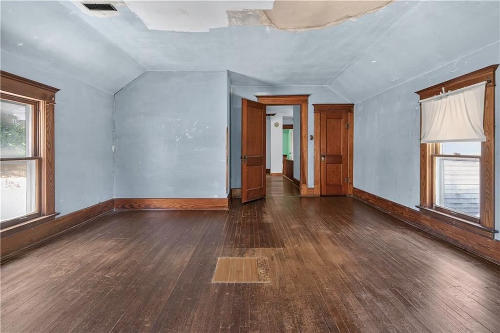 406 N Center Avenue — photo 45
