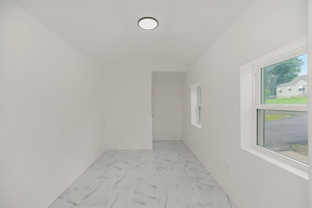 5201 NE 45th Terrace — photo 10