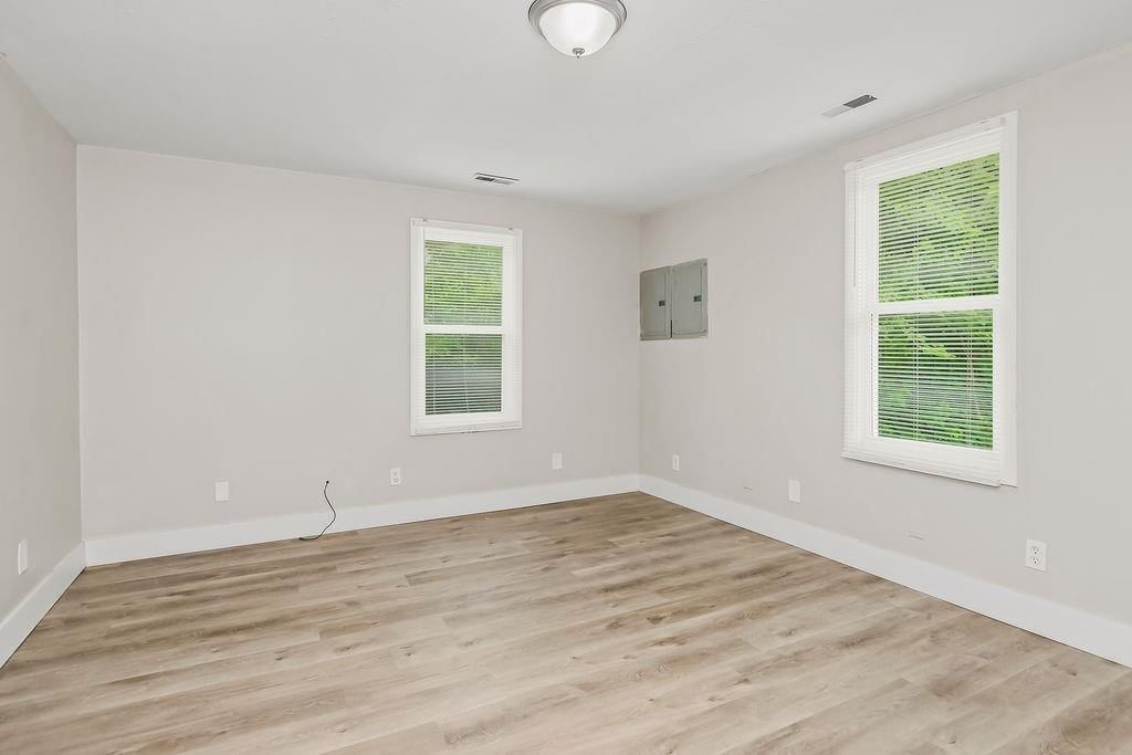 5201 NE 45th Terrace — photo 11