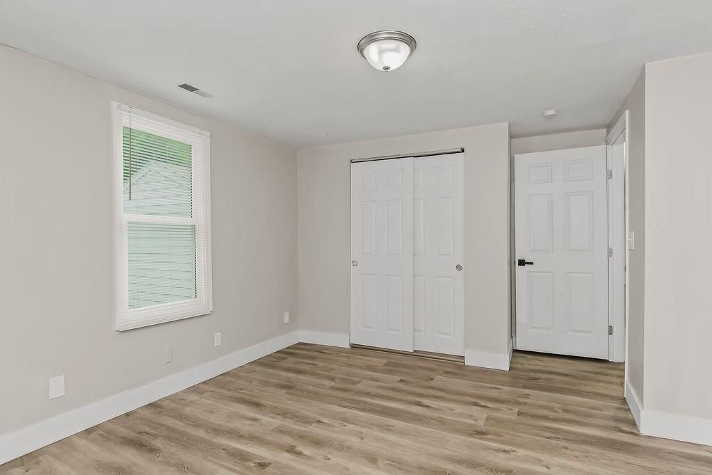 5201 NE 45th Terrace — photo 12