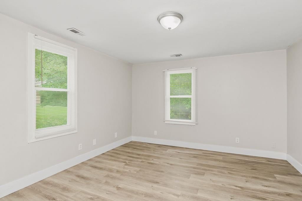 5201 NE 45th Terrace — photo 13