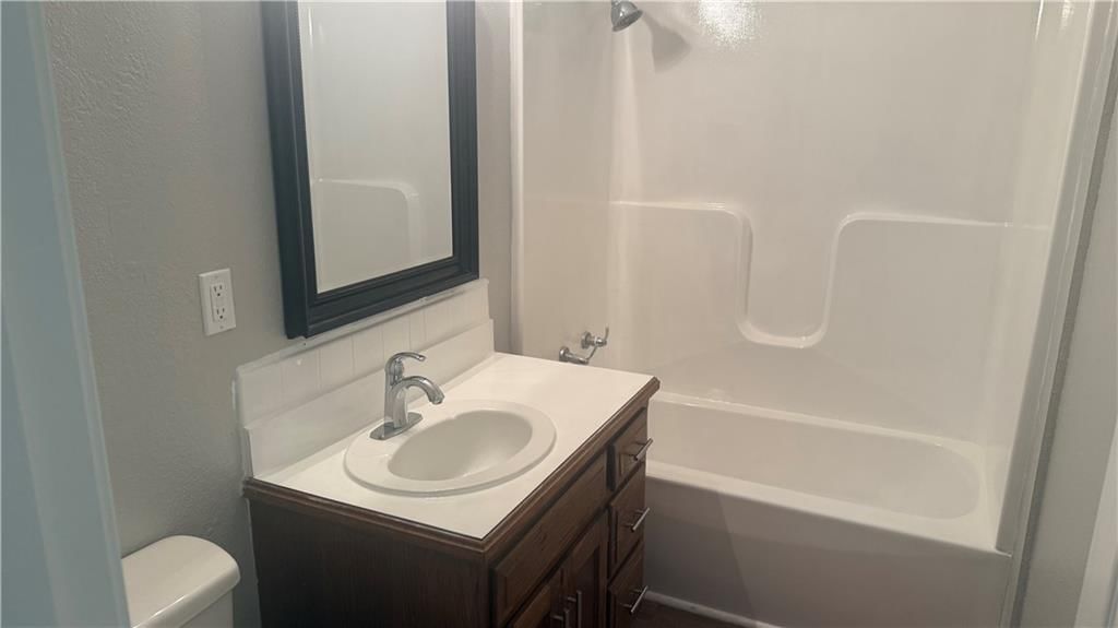 809 Anderson Street — photo 11