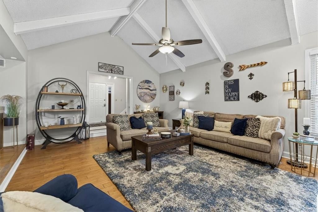 213 NE Country Lane Court — photo 10