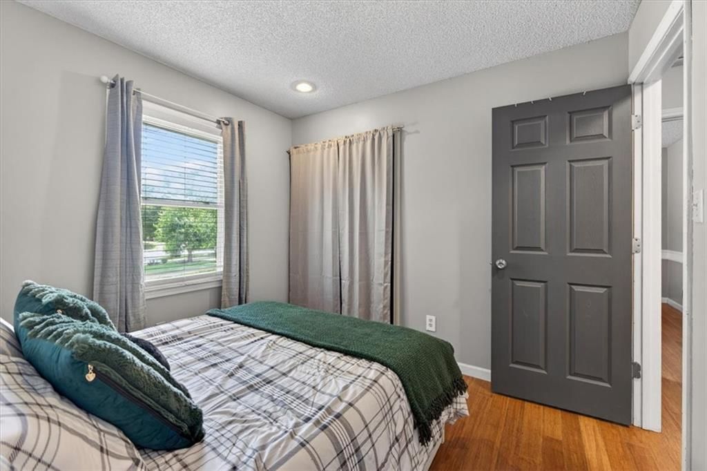 213 NE Country Lane Court — photo 28