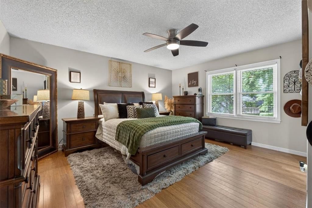 213 NE Country Lane Court — photo 31