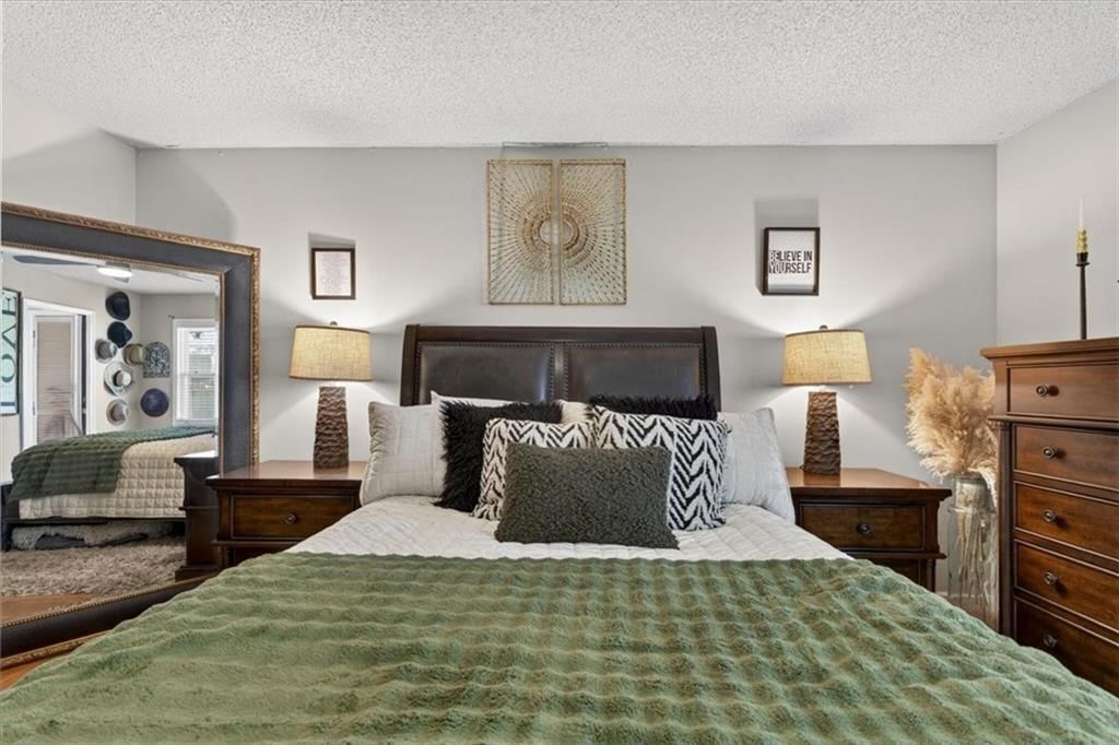 213 NE Country Lane Court — photo 34
