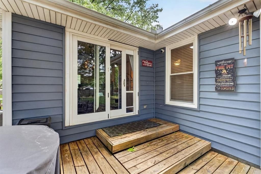 213 NE Country Lane Court — photo 48