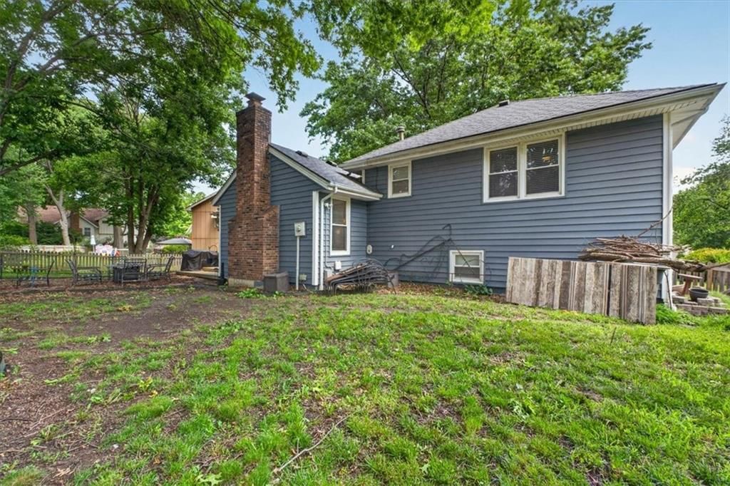 213 NE Country Lane Court — photo 52