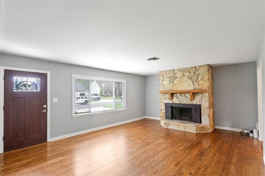 5914 W 76th Terrace — photo 4