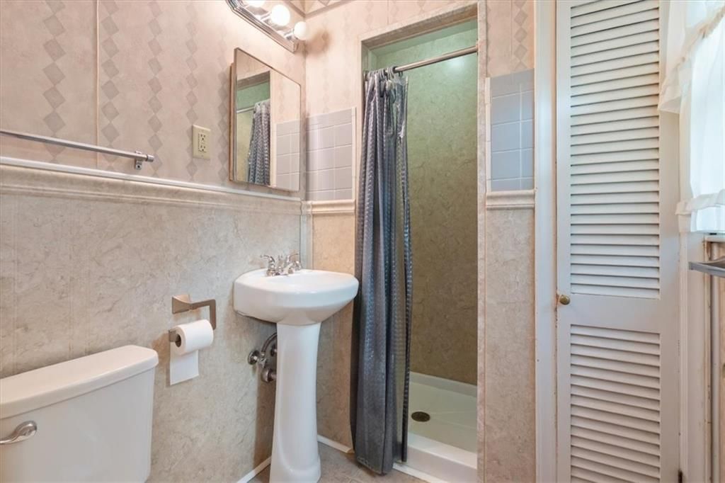 5914 W 76th Terrace — photo 14