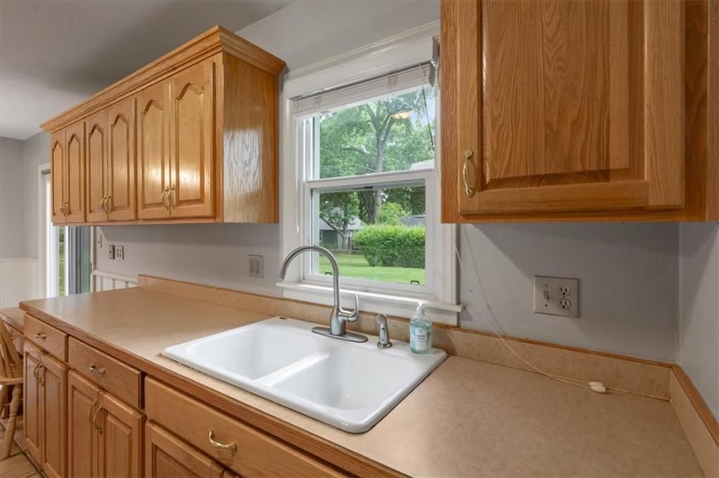 5914 W 76th Terrace — photo 17
