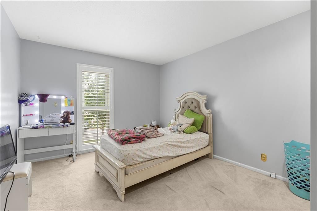10401 Askew Avenue — photo 14