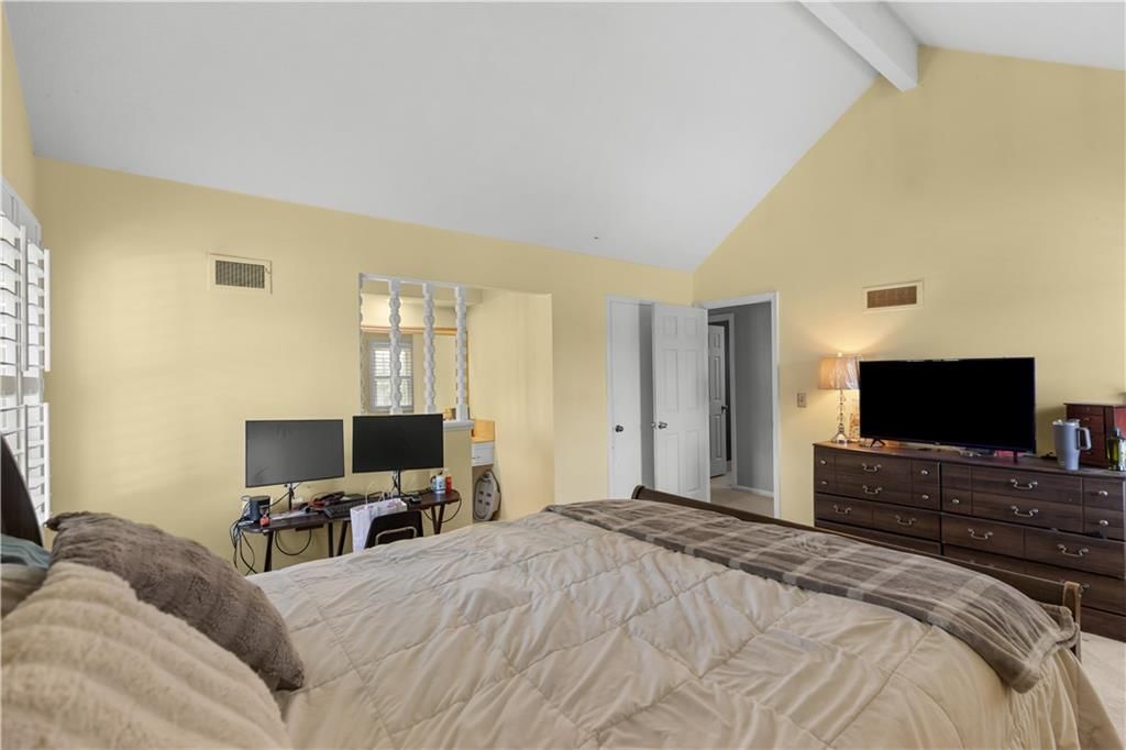 10401 Askew Avenue — photo 15