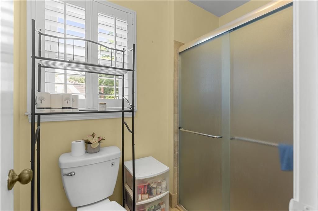 10401 Askew Avenue — photo 17