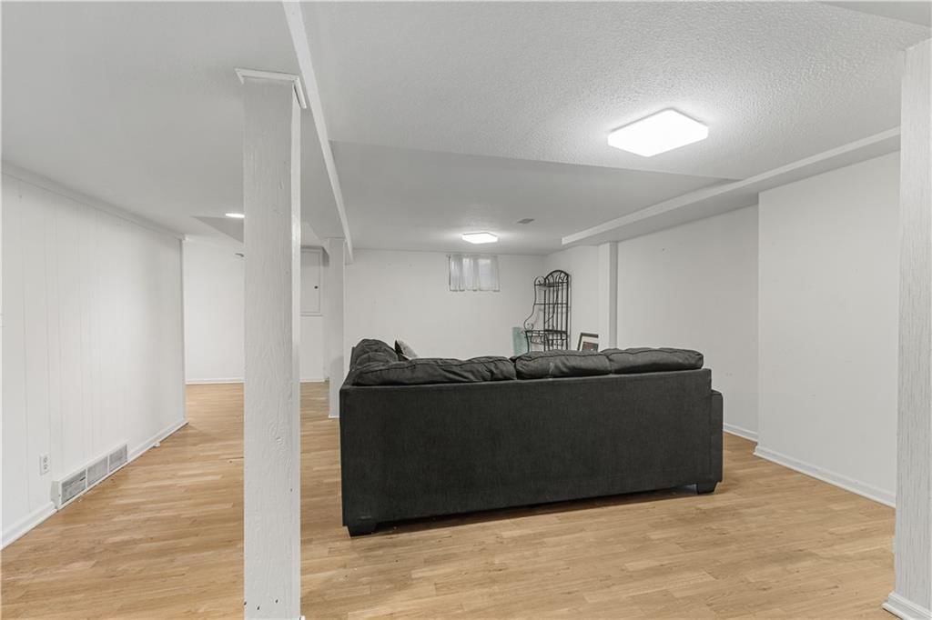 10401 Askew Avenue — photo 18