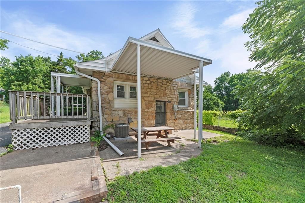 717 E KANSAS Avenue — photo 18