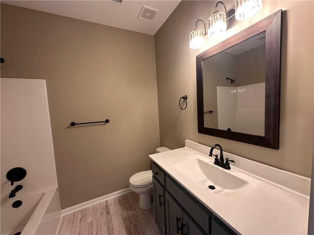 1102 S Oak Street — photo 5