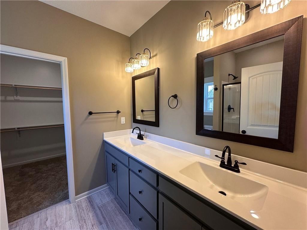 1102 S Oak Street — photo 12