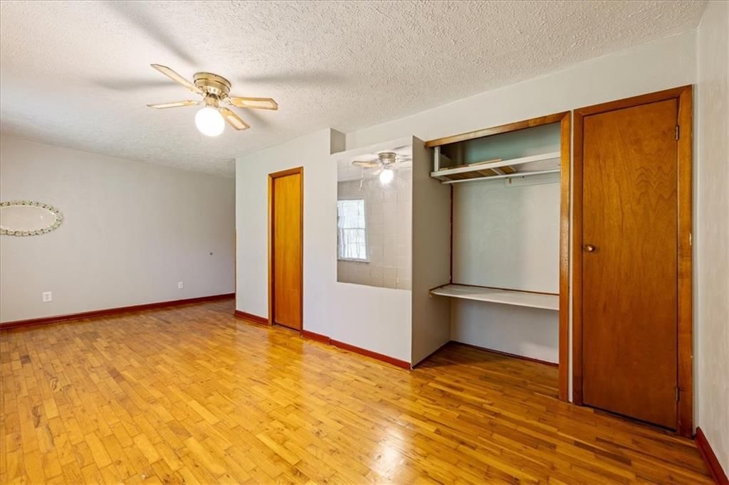 4905 Oakland Avenue — photo 11