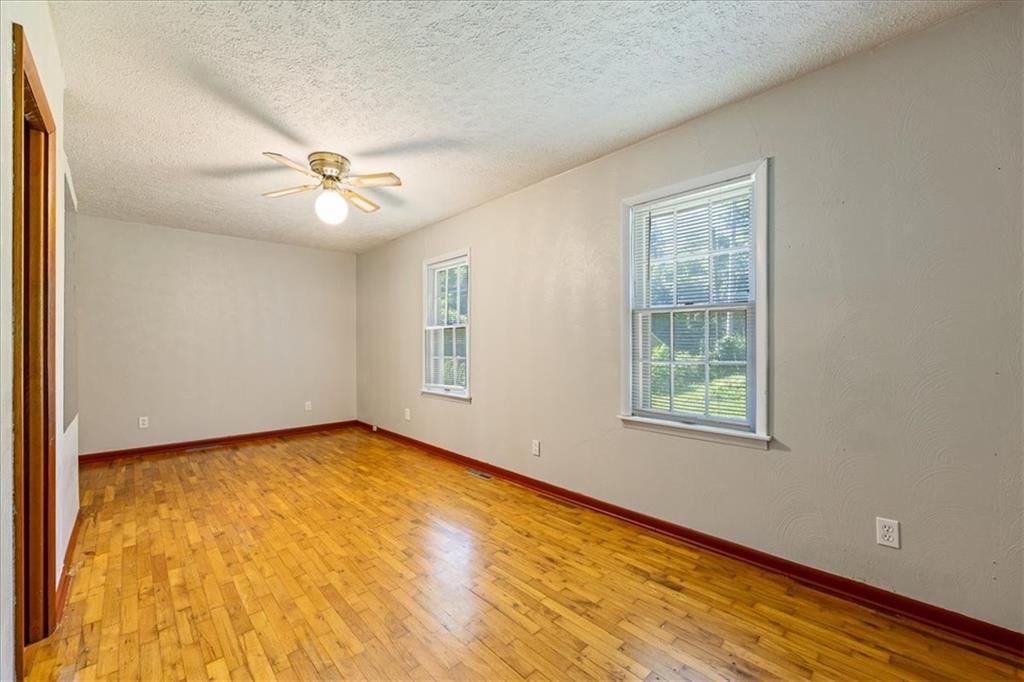 4905 Oakland Avenue — photo 12